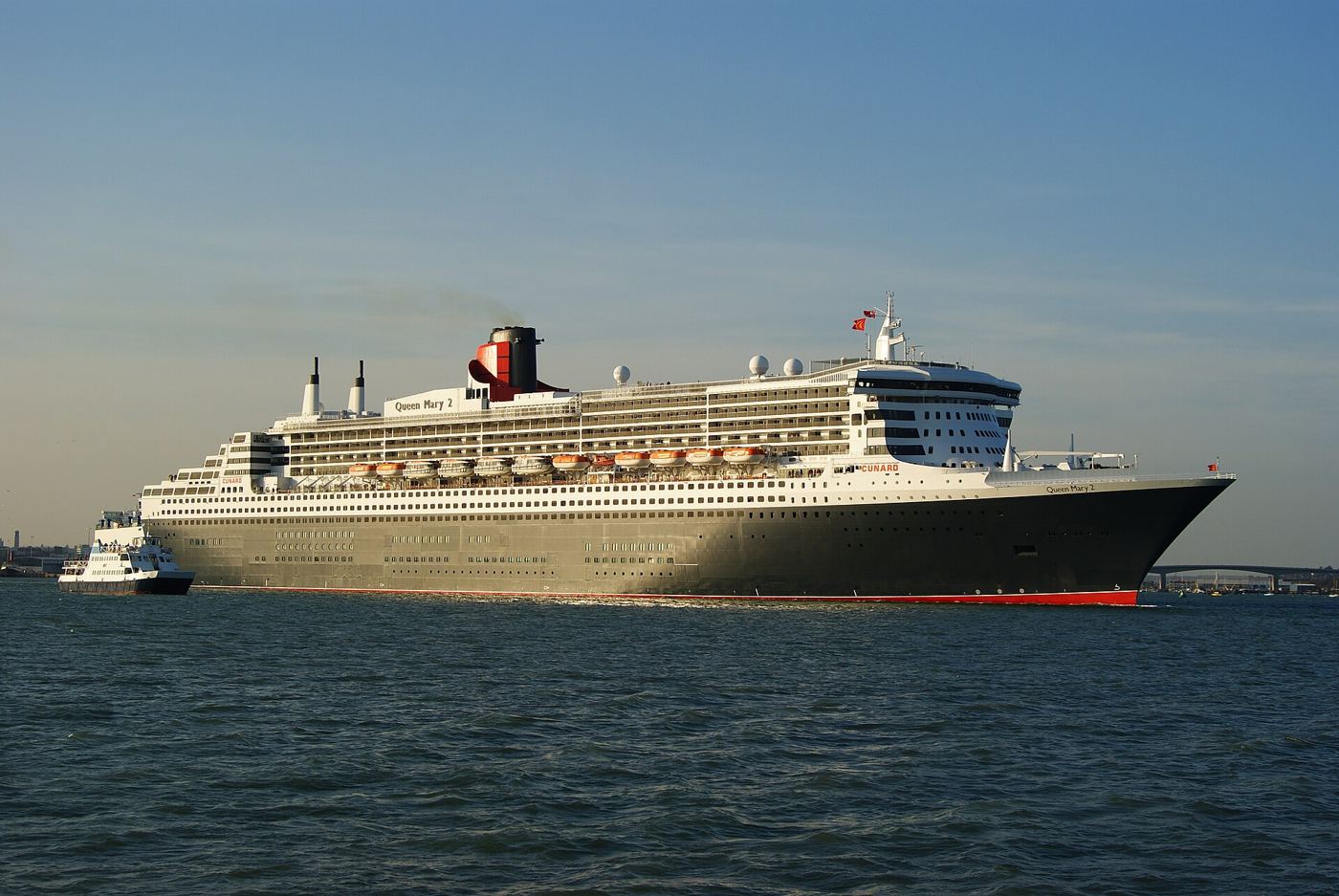 Cunard Queen Mary 2 leaving Southampton Water