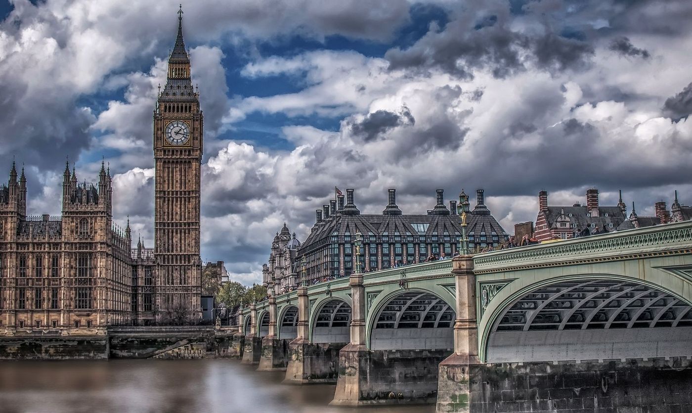 Westminster and Big Ben, the starting point of many London to Southampton transfers